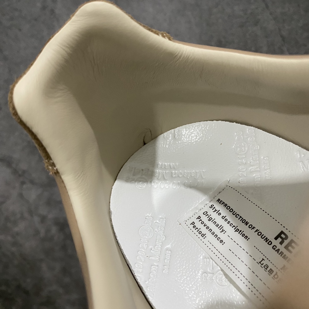 图片[8]-【东莞纯原】Maison Margiela Calfskin Replica MM6马吉拉 德训运动休闲板鞋n广东一线大厂出品 非莆产n原版一比一开发 市售最高版本原版全套包装 配送精致礼盒 4色全码出货网红单品 高端外贸 平台零售专供批次 所有细节遵循原版 市售最强品质 尺码：35 36 36.5 37 38 39 40 40.5 41 42 42.5 43 44 44.5 45-莆田鞋批发中心