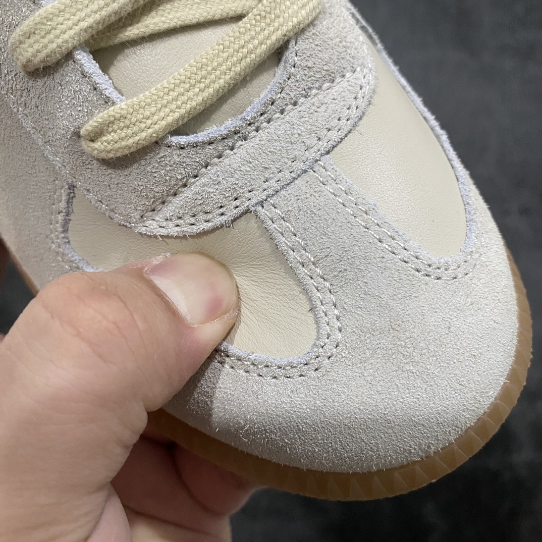 图片[4]-【东莞纯原】Maison Margiela Calfskin Replica MM6马吉拉 德训运动休闲板鞋n广东一线大厂出品 非莆产n原版一比一开发 市售最高版本原版全套包装 配送精致礼盒 4色全码出货网红单品 高端外贸 平台零售专供批次 所有细节遵循原版 市售最强品质 尺码：35 36 36.5 37 38 39 40 40.5 41 42 42.5 43 44 44.5 45-莆田鞋批发中心