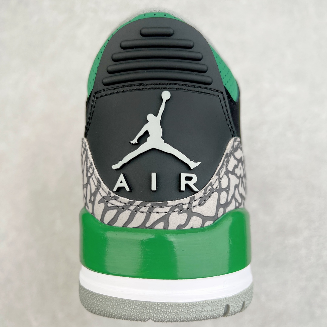 图片[8]-零售💰260 ＃KZ神版福利回馈‼Air Jordan AJ3 Retro 黑绿 CT8532-030 独家外贸特供尺码含45.5 48.5 国内外口碑最好最推荐的产品 市场中端王者 亲自操刀耗时半年巨作 全套原纸板楦头开发 原厂大底磨具加持立体防滑纹理 原装可视Air Sole气垫 原汁原味最完美的三代版型 唯一正确鞋头趴度弧度高度鞋身腰线 此版本只针对中端市场 皮料材质有所更替 其他数据细节工艺流程均保持一致 绝不口嗨 细节品控鞋型随意秒杀市面3XX 4XX 原厂TPU后跟饰片 正确内里反口里网布 皮料菱角分明不变形无多余毛边 正确手工大底描漆拉丝 市场唯一原厂鞋扣模具 原厂织唛标 原厂飞人电绣工艺 尾指中部跳三针 独家绑鞋带手法 印刷中底布 四线拉帮 米色美纹纸贴合固定 进口港宝加持 后跟自然饱满 全鞋荧光划线卡点 追求极致完美 每一双都是工艺品 多重QC质检 超越公司货的品控标准 实实在在的免检产品 尺码：40 40.5 41 42 42.5 43 44 44.5 45 45.5 46 47.5 48.5 编码：by2936060-运动鞋