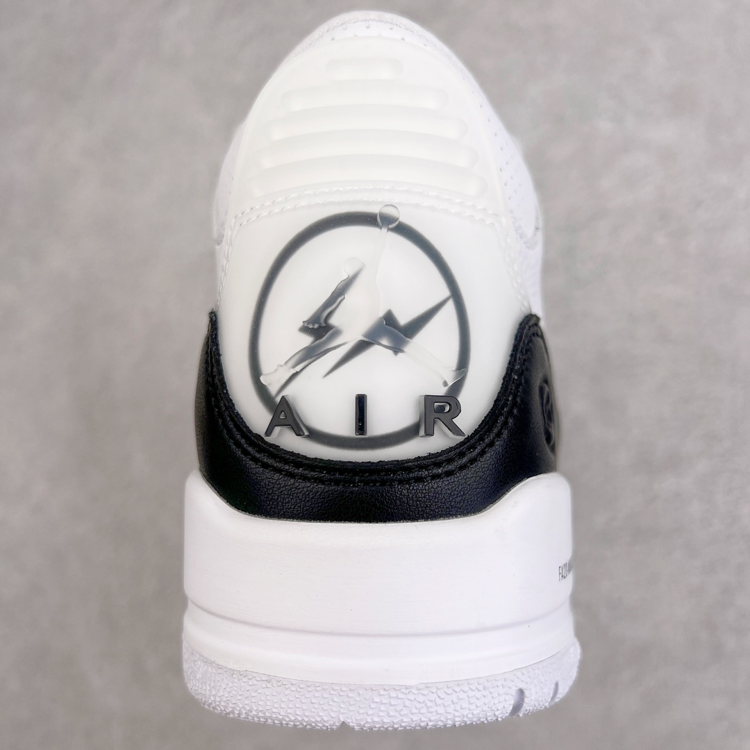 图片[8]-零售💰260 ＃KZ神版福利回馈‼Fragment Design x Air Jordan AJ3 Retro 藤原浩闪电联名 DA3595-100 独家外贸特供尺码含45.5 48.5 国内外口碑最好最推荐的产品 市场中端王者 亲自操刀耗时半年巨作 全套原纸板楦头开发 原厂大底磨具加持立体防滑纹理 原装可视Air Sole气垫 原汁原味最完美的三代版型 唯一正确鞋头趴度弧度高度鞋身腰线 此版本只针对中端市场 皮料材质有所更替 其他数据细节工艺流程均保持一致 绝不口嗨 细节品控鞋型随意秒杀市面3XX 4XX 原厂TPU后跟饰片 正确内里反口里网布 皮料菱角分明不变形无多余毛边 正确手工大底描漆拉丝 市场唯一原厂鞋扣模具 原厂织唛标 原厂飞人电绣工艺 尾指中部跳三针 独家绑鞋带手法 印刷中底布 四线拉帮 米色美纹纸贴合固定 进口港宝加持 后跟自然饱满 全鞋荧光划线卡点 追求极致完美 每一双都是工艺品 多重QC质检 超越公司货的品控标准 实实在在的免检产品 尺码：40 40.5 41 42 42.5 43 44 44.5 45 45.5 46 47.5 48.5 编码：by2936060-运动鞋