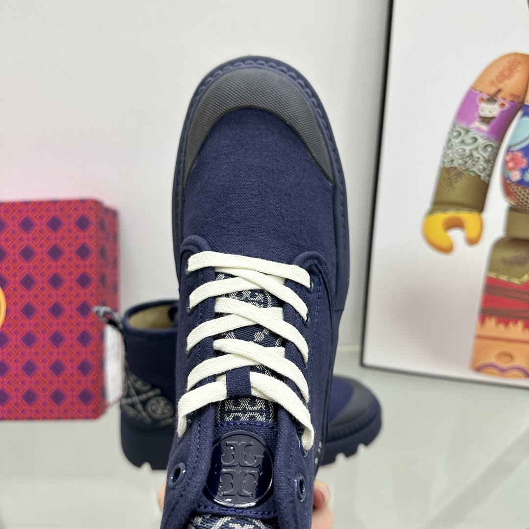 Stylish Tory Burch Sports Boots: Comfortable and Chic Footwear for Women on the Go - 图片 8