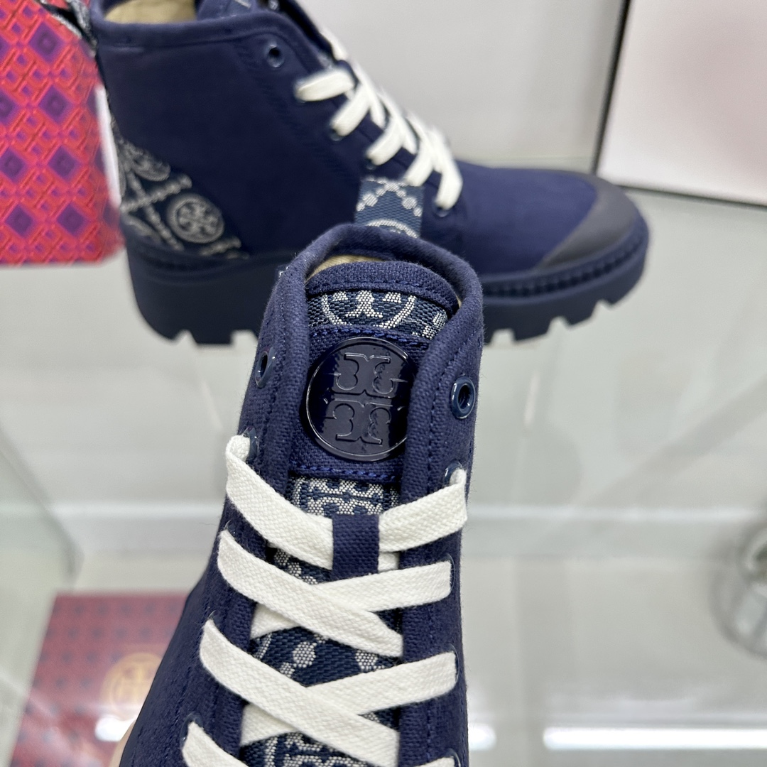 Stylish Tory Burch Sports Boots: Comfortable and Chic Footwear for Women on the Go - 图片 7