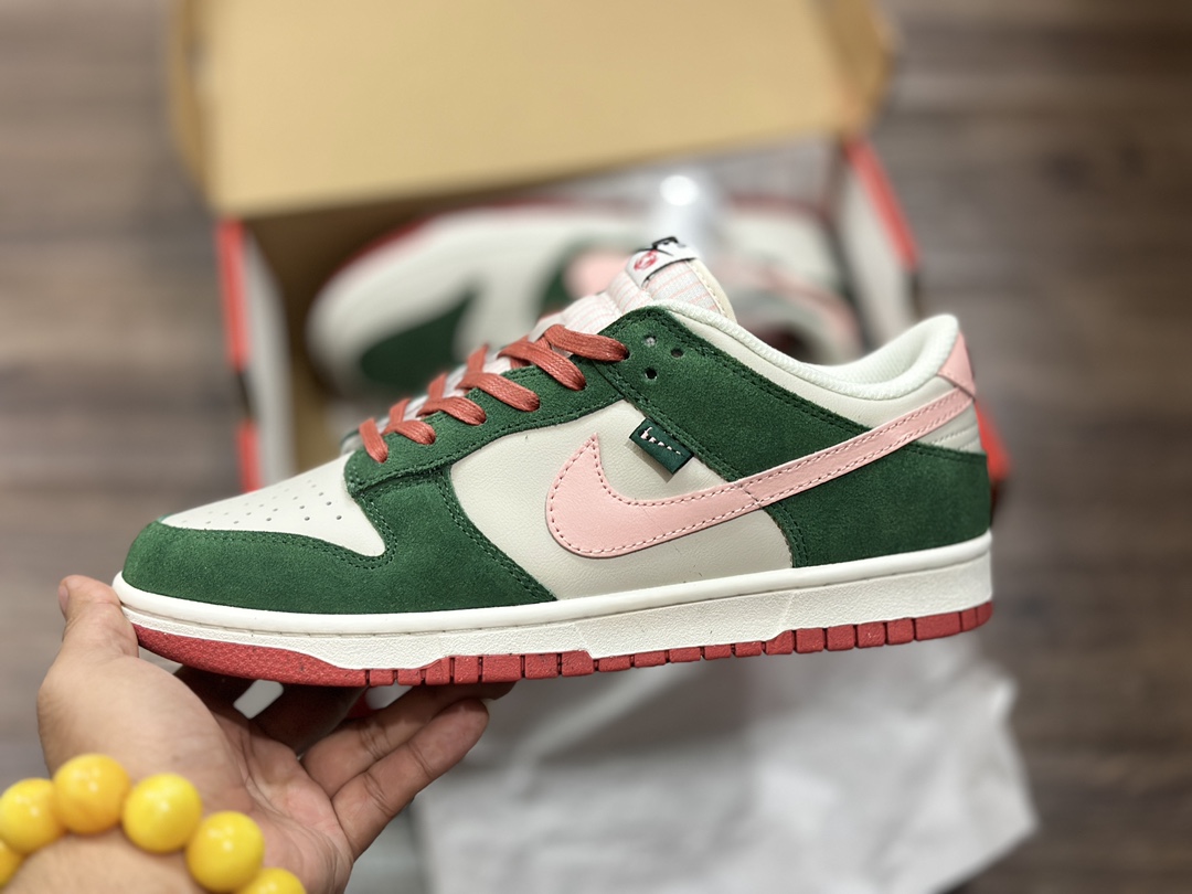 200 Nk Dunk Low ”All Petals United” 铿锵玫瑰 SB低帮休闲板鞋  FN8923-061