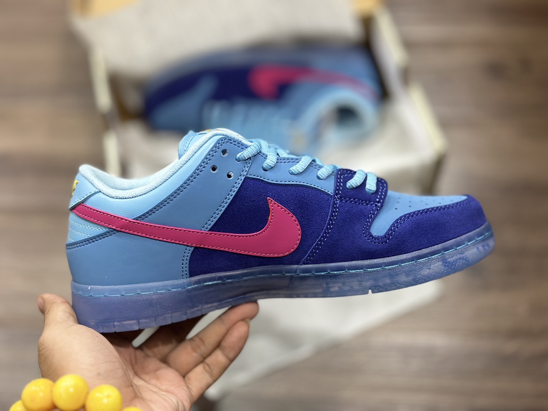 220 NIKE SB Dunk Low 低帮休闲运动鞋 DO9404-400