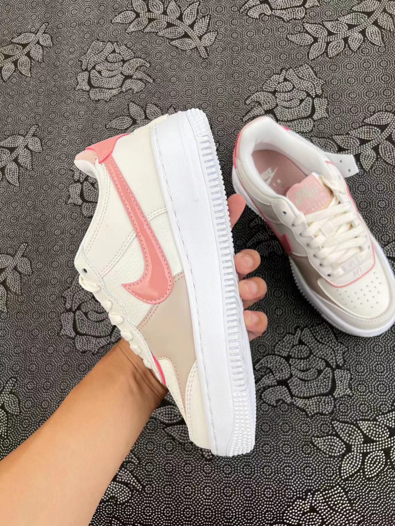 ? Nike Af1 Low 马卡龙 白粉配色?