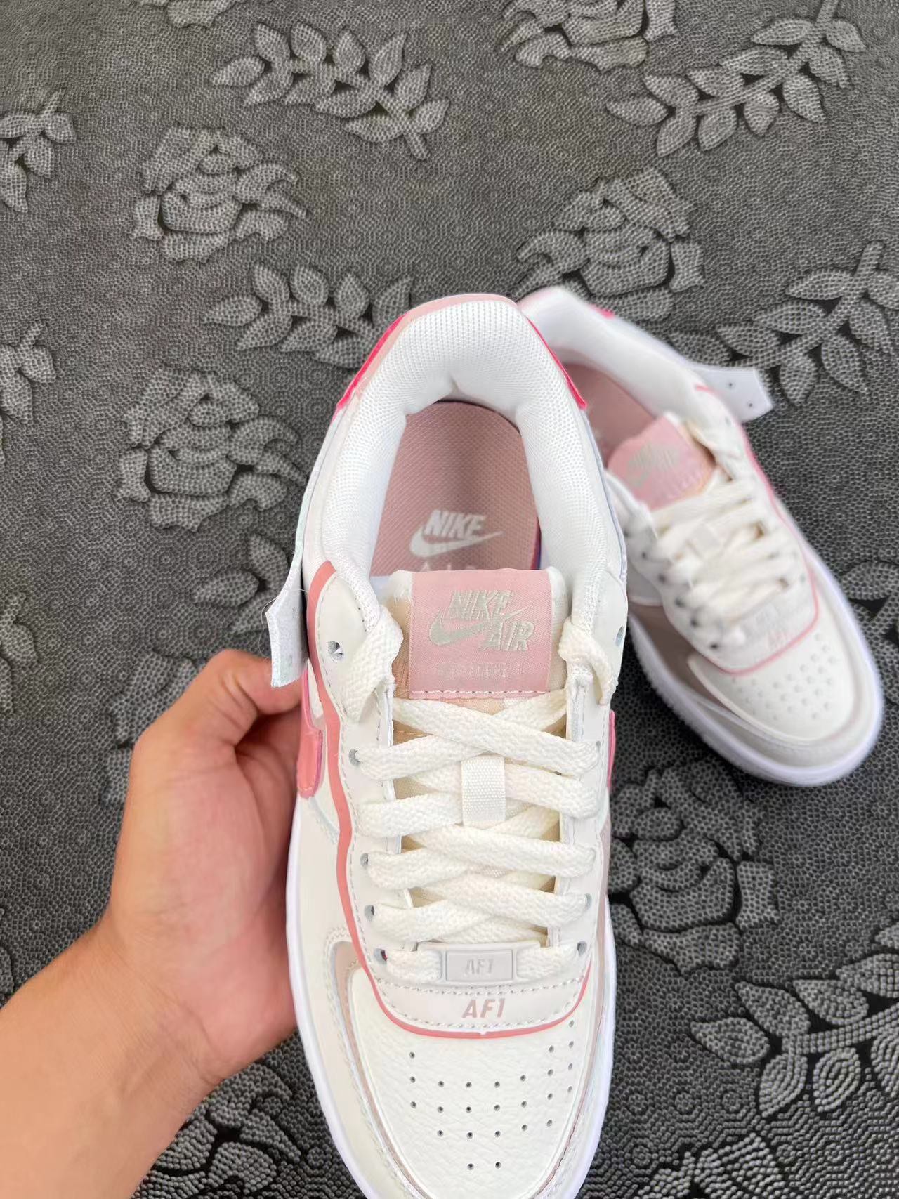 ? Nike Af1 Low 马卡龙 白粉配色?