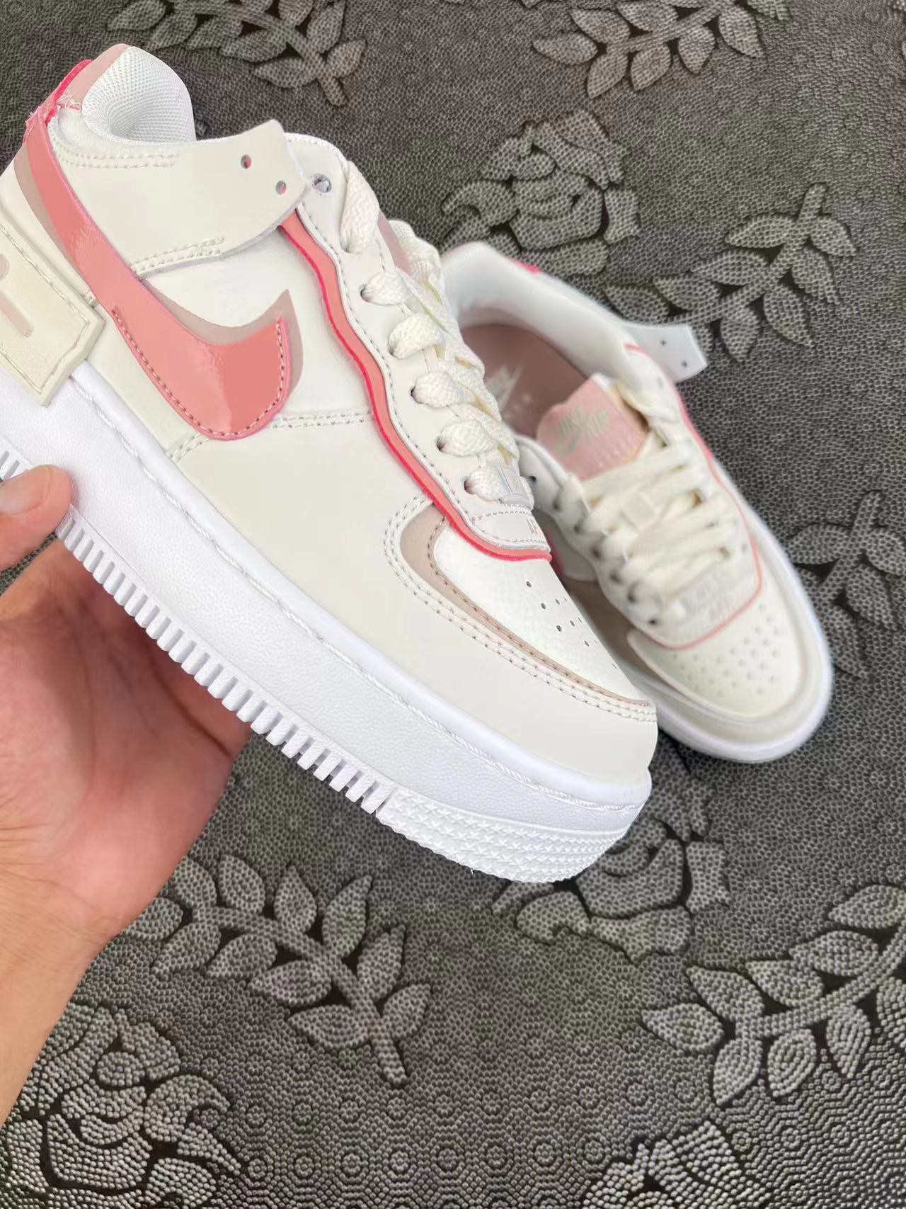 ? Nike Af1 Low 马卡龙 白粉配色?