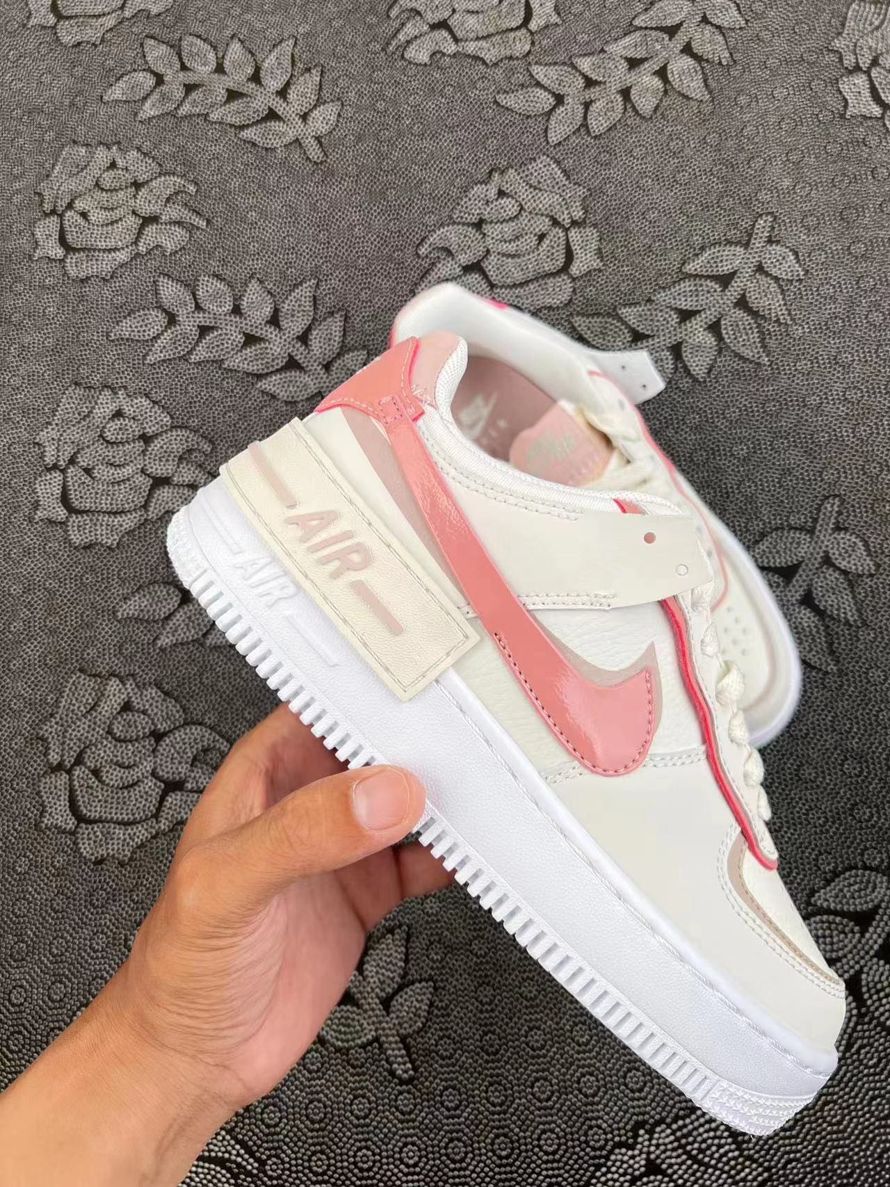 ? Nike Af1 Low 马卡龙 白粉配色?