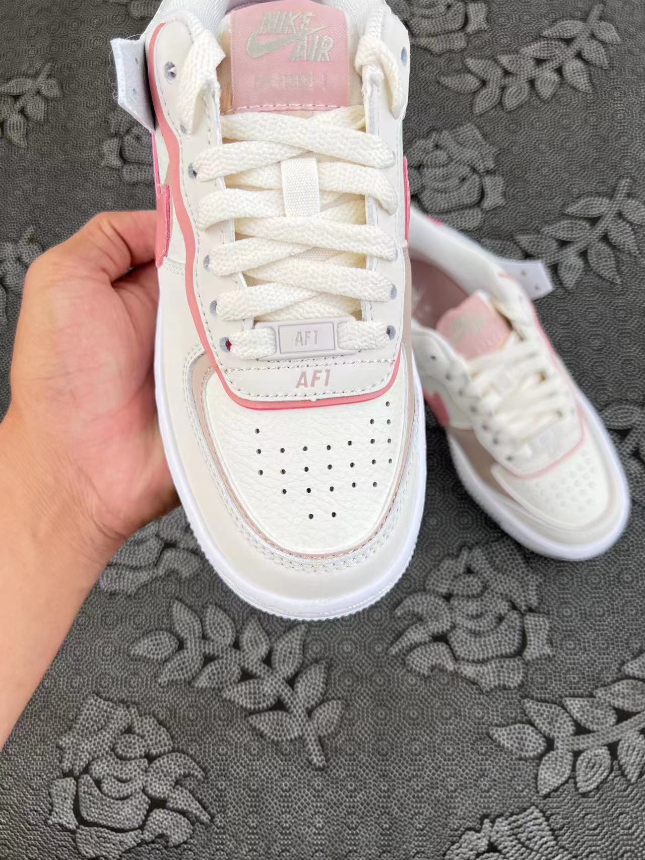 ? Nike Af1 Low 马卡龙 白粉配色?