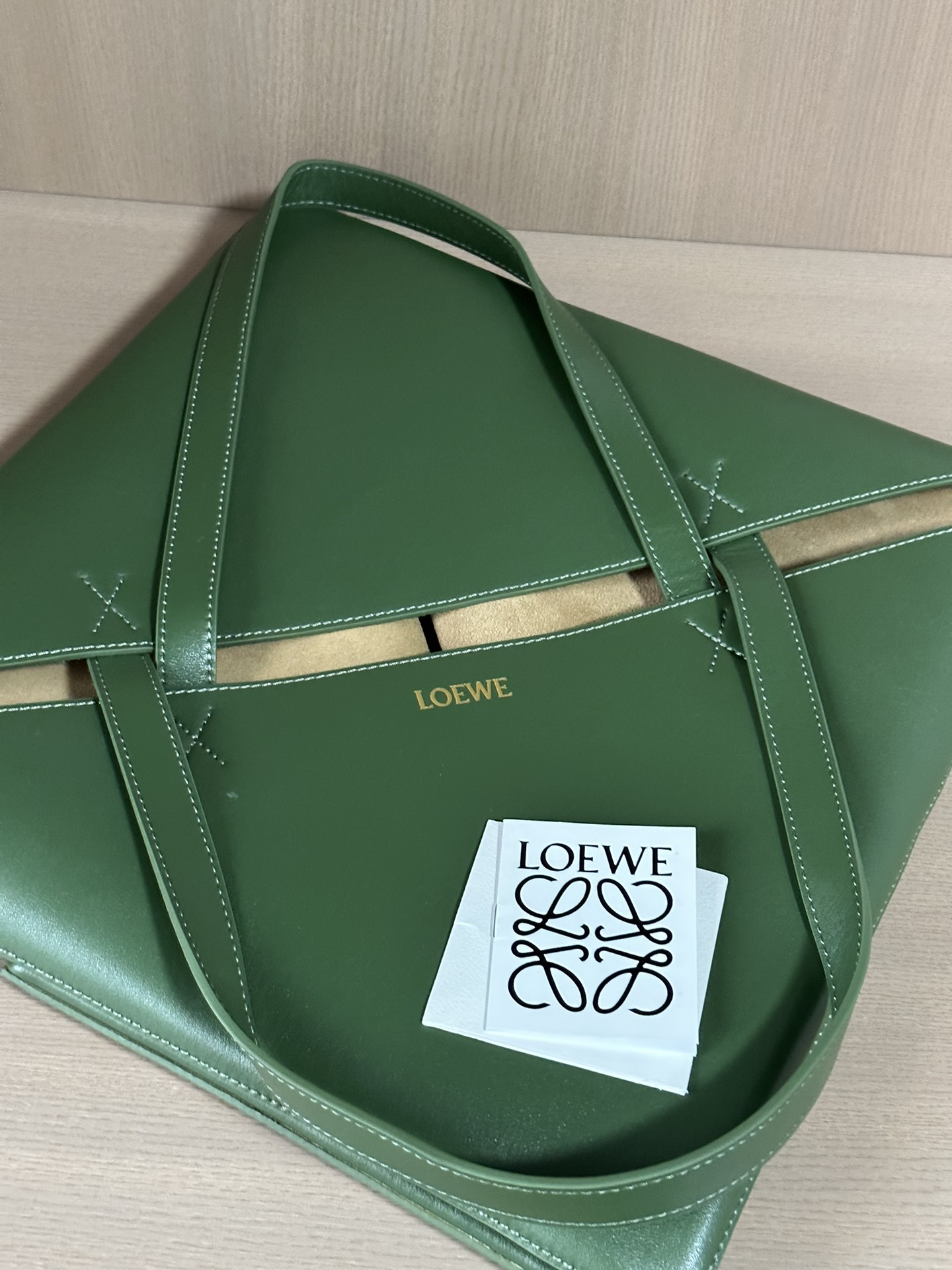 Loewe Puzzle Fold Large Tote Bag Soft Shiny Leather Green 42-41-18 cm 8 i1692605735 5018 4