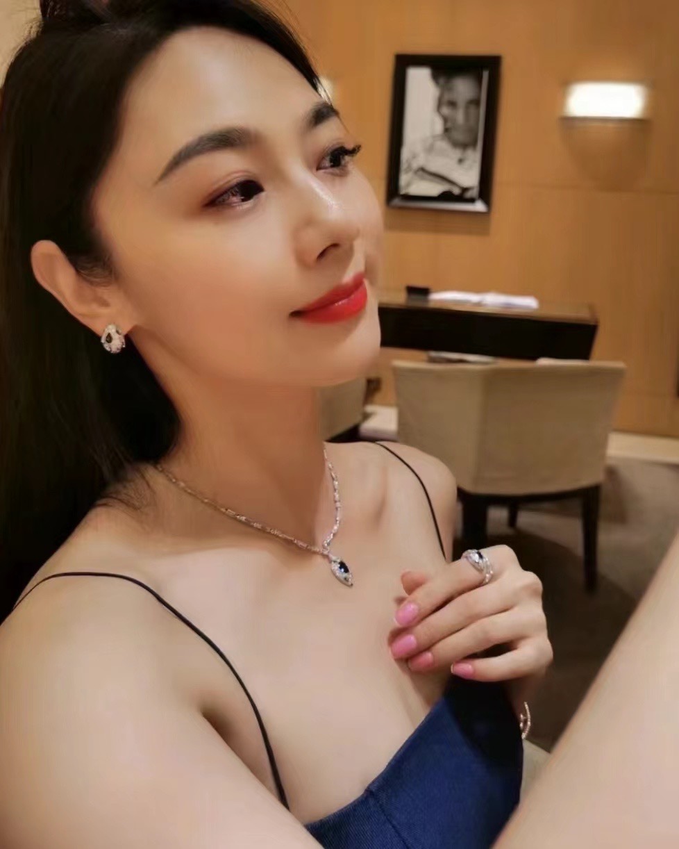 Bottega Veneta Haute Joaillerie Fine Jewelry Earrings Necklace Ring Ref 6