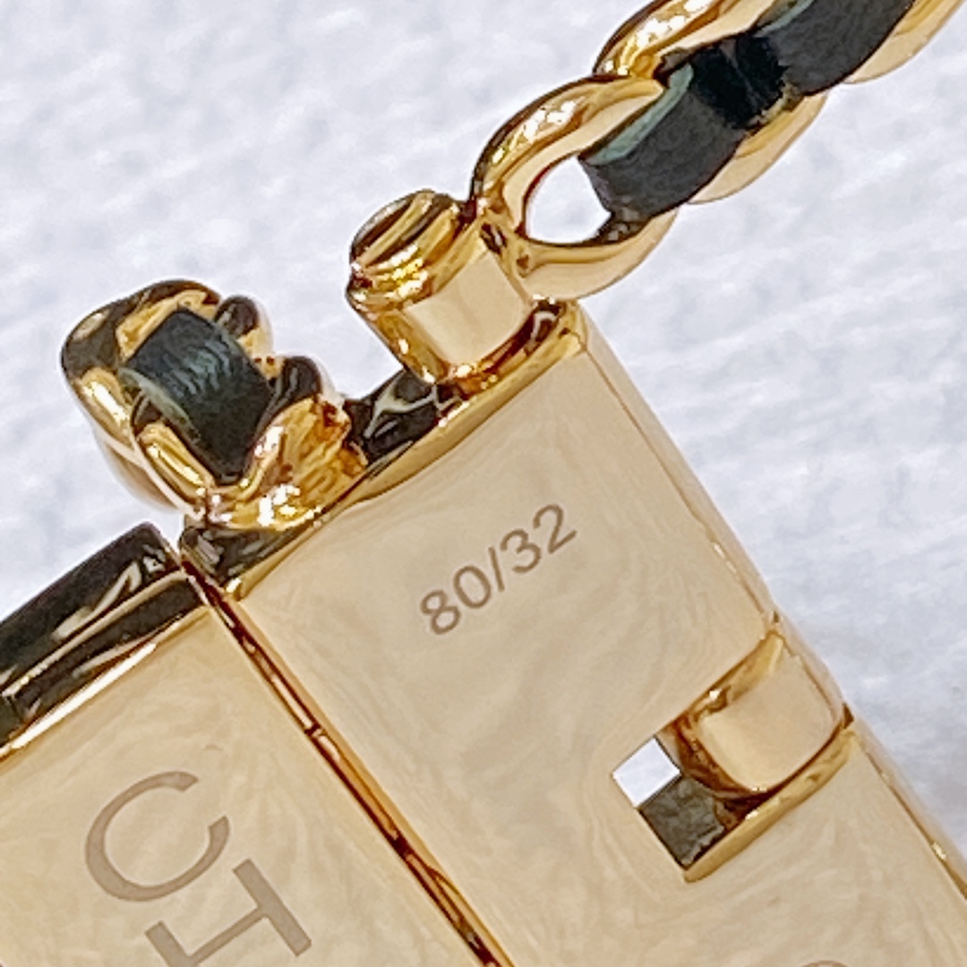 chanel23s独家首发原版小牛皮金色金属与小牛皮白与土黄旋转五金一带两用简单优雅知性的搭配3.0cm