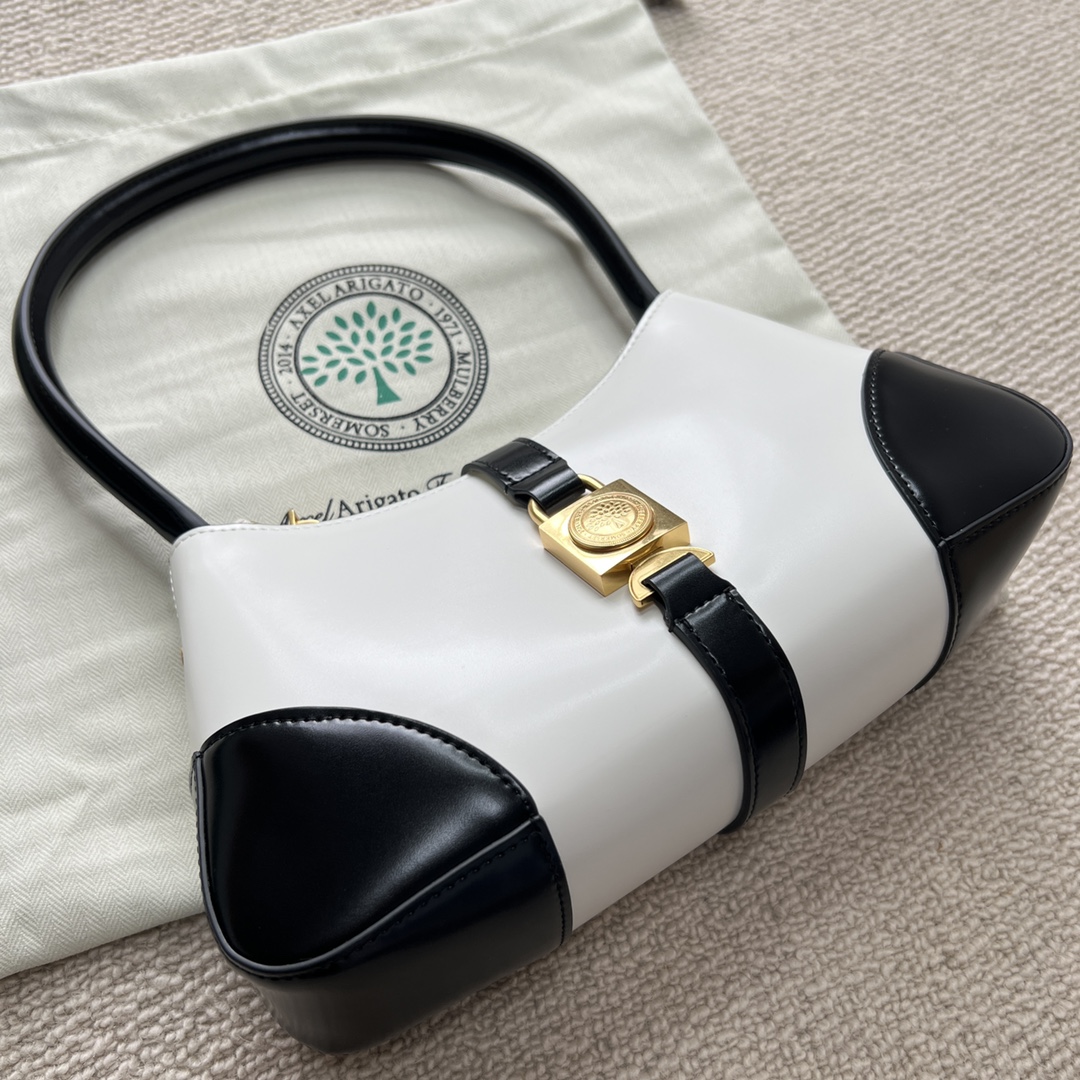 The latest Mulberry armpit bag is on sale at the counter