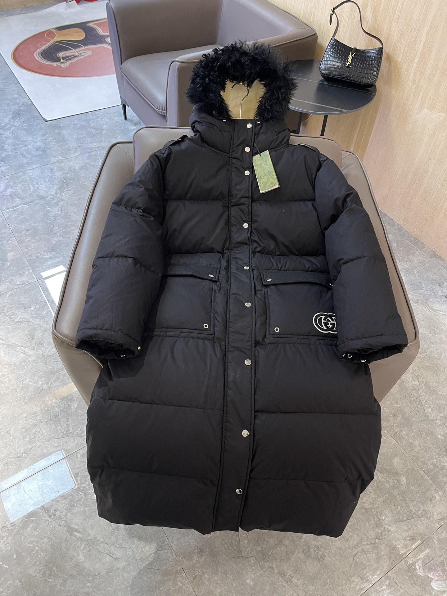NO:454212,T9926# special gucci lamb fur collar double Glogo 90 white goose down jacket black, gucci down jacket, alexander wang19860909T9926#特 gucci 羊羔毛领 双Glogo 90 白鹅绒 长款 羽绒服 黑色,,gucci,down jacket,alexander wang,Women's clothing