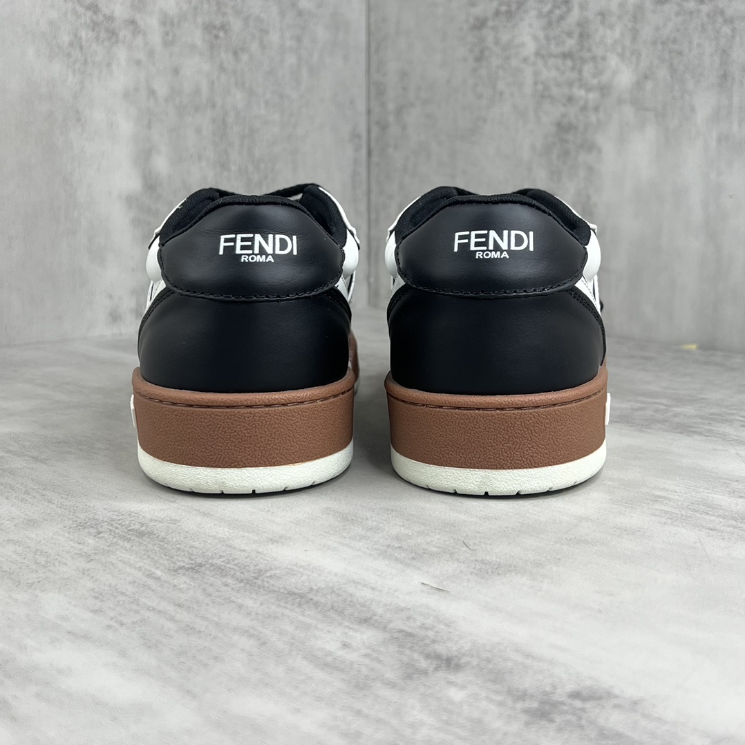 Fendi 新款上架 (莞产 ) Fendi 芬迪 23ss魔术贴 休闲鞋FENDI芬迪match最新 运动鞋 设计师Kim Jones打造的首款运动鞋fendi match 和LV驴牌的Trainer篮球运动鞋 鞋型差不多 添加了FF 的设计 鞋面采用麂皮和皮革拼接组合 侧面凸起的双F logo内里采用毛巾绒里 / 男款39-45
