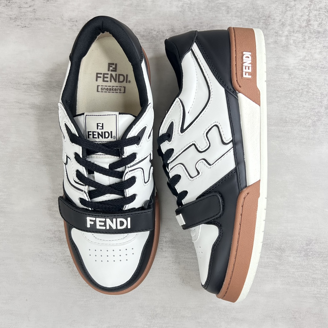 Fendi 新款上架 (莞产 ) Fendi 芬迪 23ss魔术贴 休闲鞋FENDI芬迪match最新 运动鞋 设计师Kim Jones打造的首款运动鞋fendi match 和LV驴牌的Trainer篮球运动鞋 鞋型差不多 添加了FF 的设计 鞋面采用麂皮和皮革拼接组合 侧面凸起的双F logo内里采用毛巾绒里 / 男款39-45