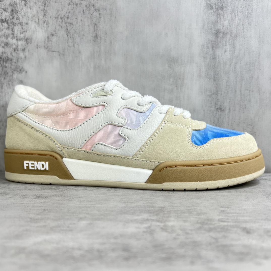Fendi 新款上架 (莞产 ) Fendi 芬迪23ss 休闲鞋FENDI芬迪match最新 运动鞋 设计师Kim Jones打造的首款运动鞋fendi match 和LV驴牌的Trainer篮球运动鞋 鞋型差不多 添加了FF 的设计 鞋面采用麂皮和皮革拼接组合 侧面凸起的双F logo内里采用毛巾绒里 / 男款39-45
