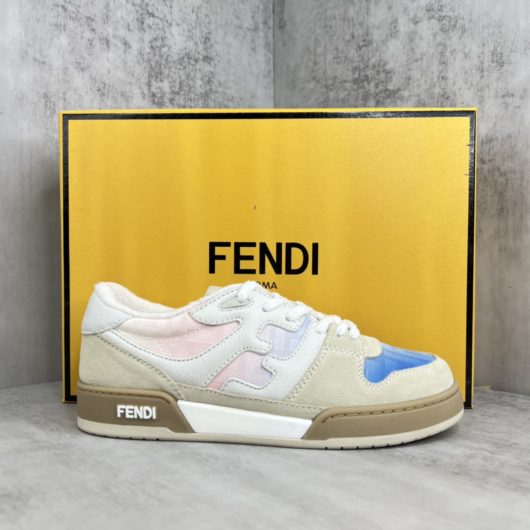 Fendi 新款上架 (莞产 ) Fendi 芬迪23ss 休闲鞋FENDI芬迪match最新 运动鞋 设计师Kim Jones打造的首款运动鞋fendi match 和LV驴牌的Trainer篮球运动鞋 鞋型差不多 添加了FF 的设计 鞋面采用麂皮和皮革拼接组合 侧面凸起的双F logo内里采用毛巾绒里 / 男款39-45