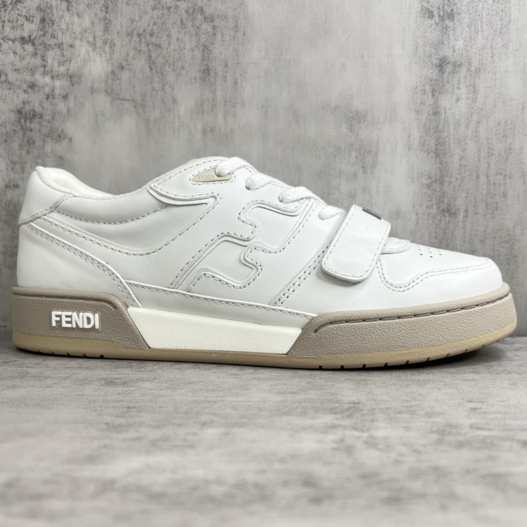 Fendi 新款上架 (莞产 ) Fendi 芬迪 23ss魔术贴 休闲鞋FENDI芬迪match最新 运动鞋 设计师Kim Jones打造的首款运动鞋fendi match 和LV驴牌的Trainer篮球运动鞋 鞋型差不多 添加了FF 的设计 鞋面采用麂皮和皮革拼接组合 侧面凸起的双F logo内里采用毛巾绒里 / 男款39-45
