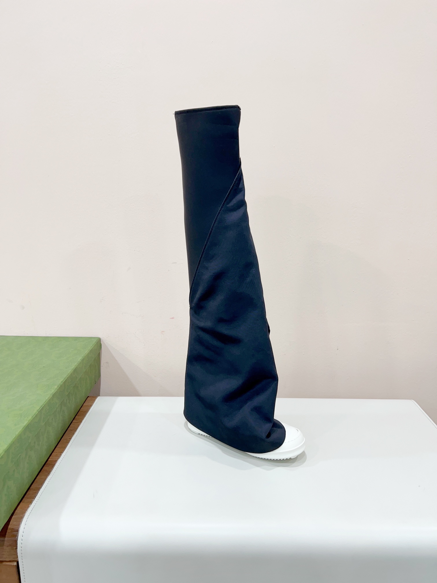 Rick Owens 2023 SS Certified: DRKSHDW Sole-Source Crotch Boots Available in Size 35-40 - 图片 5