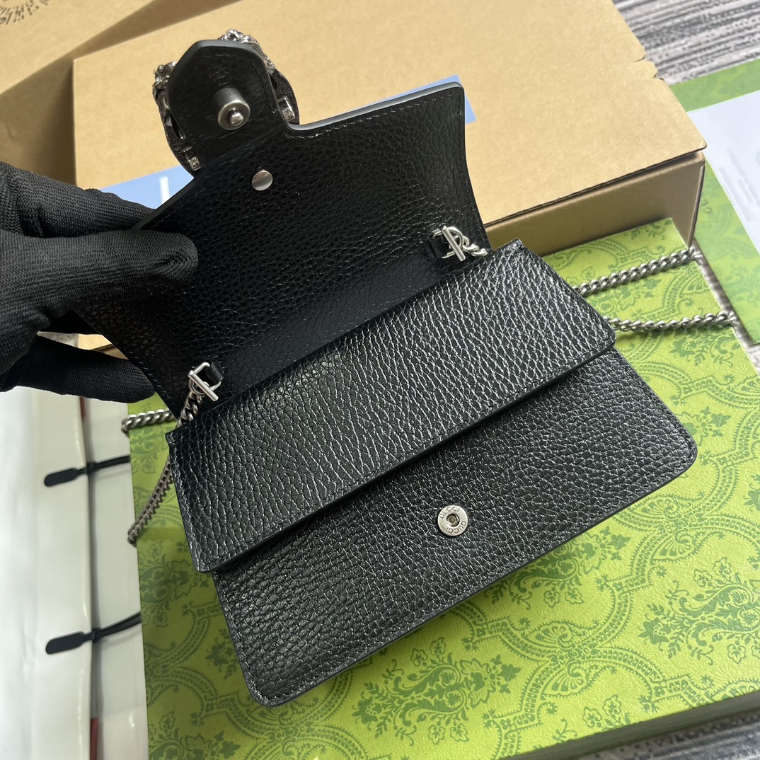 配全套包装️2023早秋系列中的这款Dionysus系列手袋以迷你造型演绎黑色皮革匠心打造巧妙融入品牌钟
