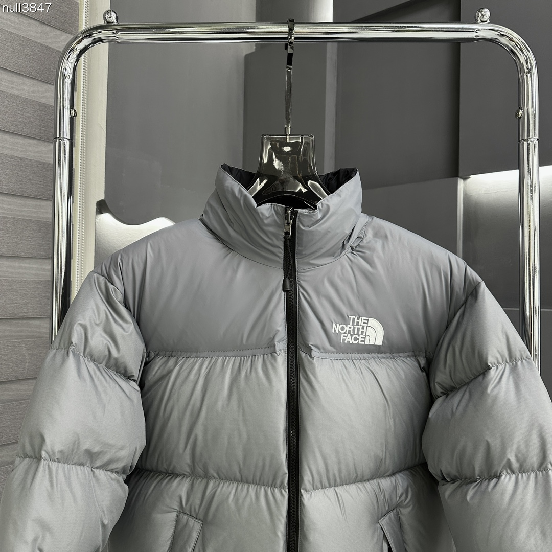 Guangzhou high-version The North Face vintage 90s down jacket. Custom 40D waterproof fabric, 80% white duck down filling, YKK zipper. Excellent warmth, lightweight, fashionable fit.-Big cat