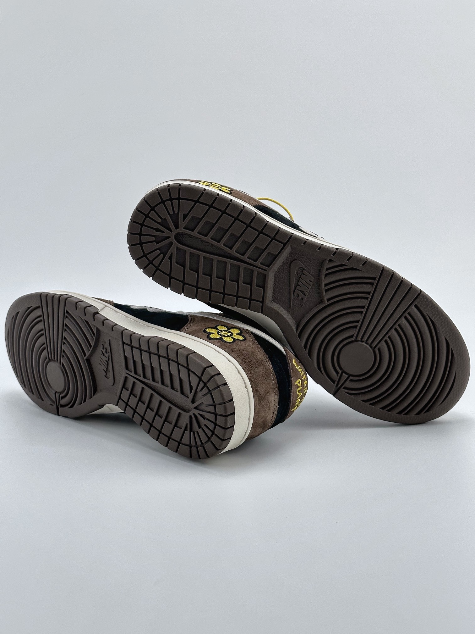 Nike SB Dunk Low 黑棕 太阳花 WTPS119 42 032