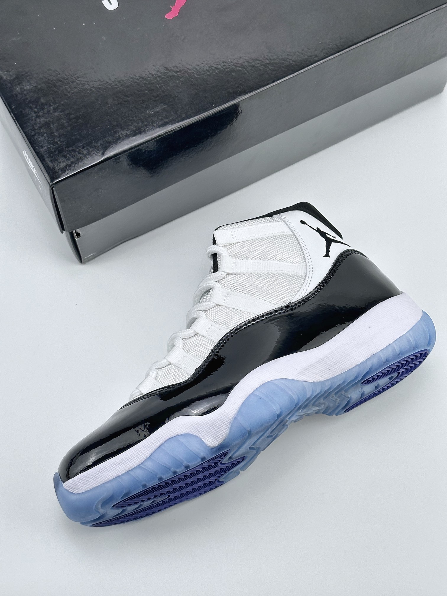 Air Jordan 11 High ”Concord” 康扣 528895-153