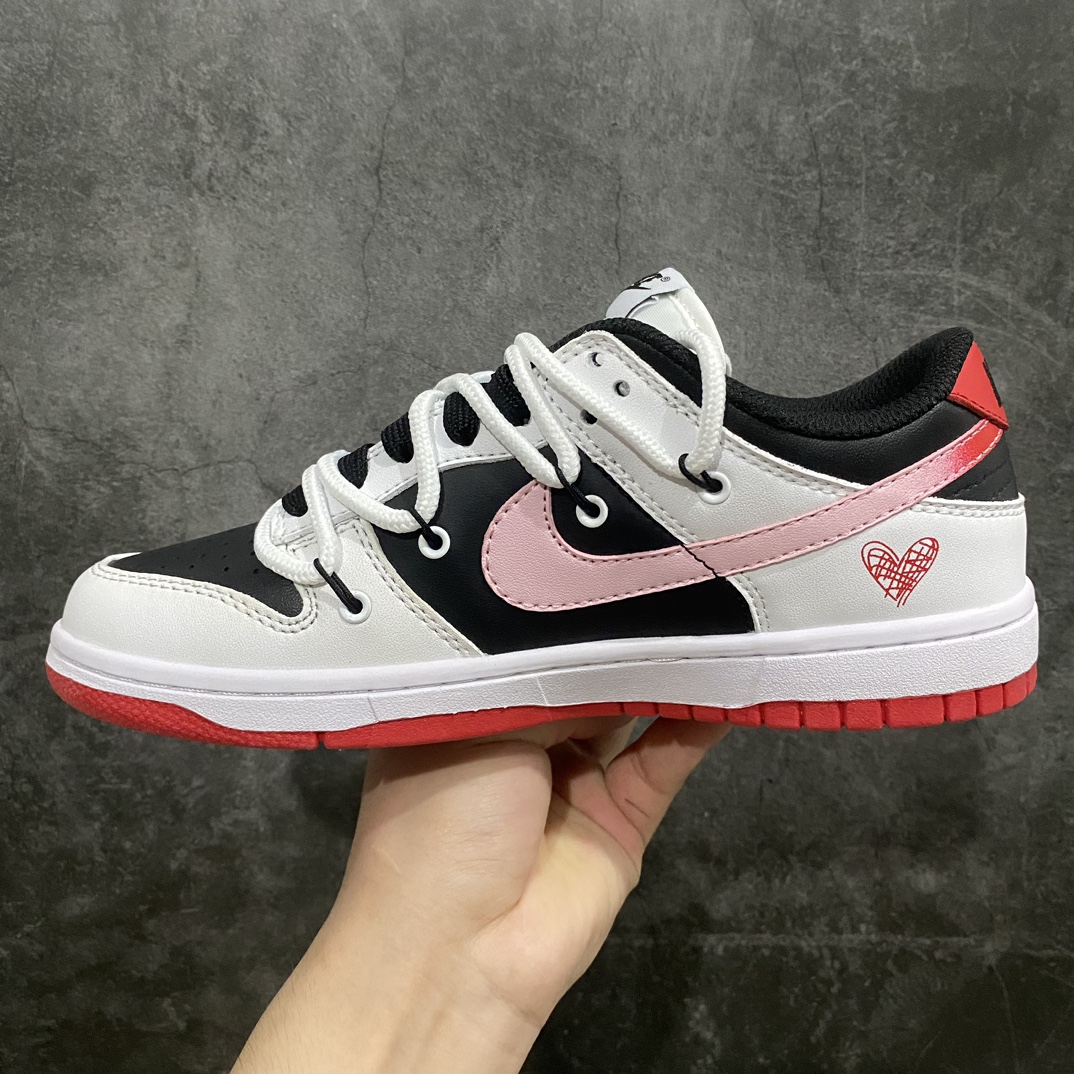 【神版】Nike SB Dunk Low”White/Black/Love”扣篮系列低帮休闲运动滑板板鞋“甜酷白黑粉红爱心绑绳”FD9762-061