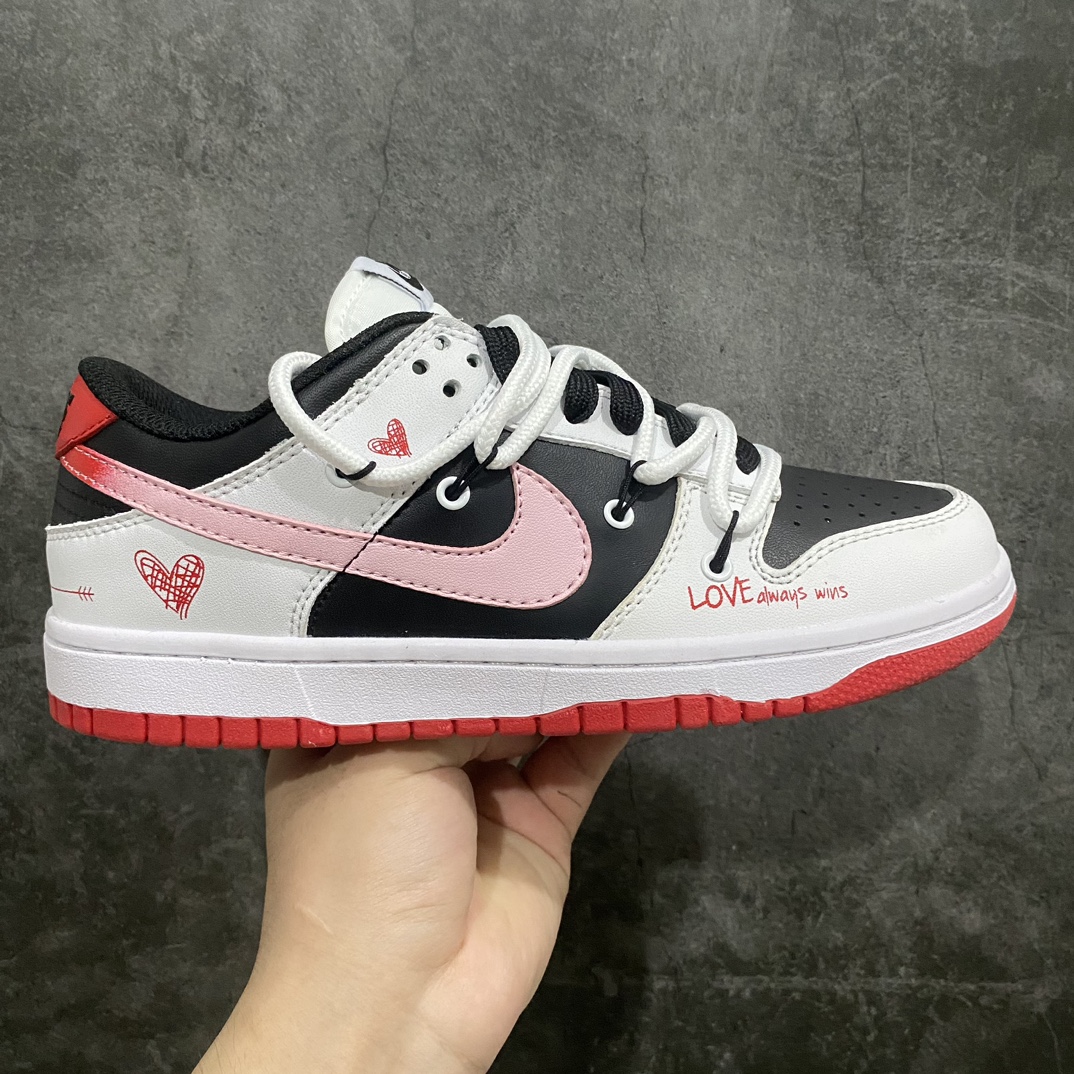 【神版】Nike SB Dunk Low”White/Black/Love”扣篮系列低帮休闲运动滑板板鞋“甜酷白黑粉红爱心绑绳”FD9762-061