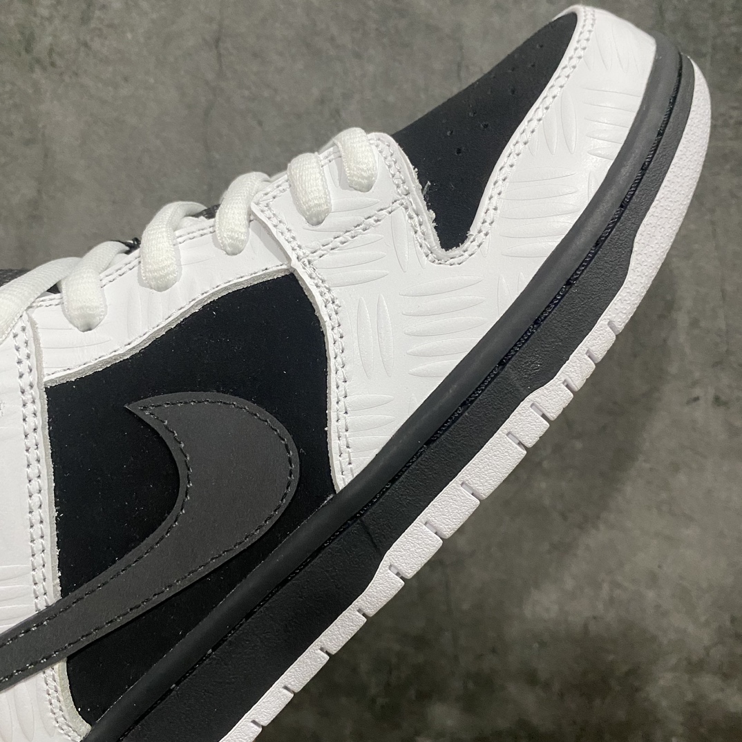 [Top version] Tightbooth x Nk SB Dunk joint model reverse panda SB low-top casual sports skateboard shoes FD2629-100