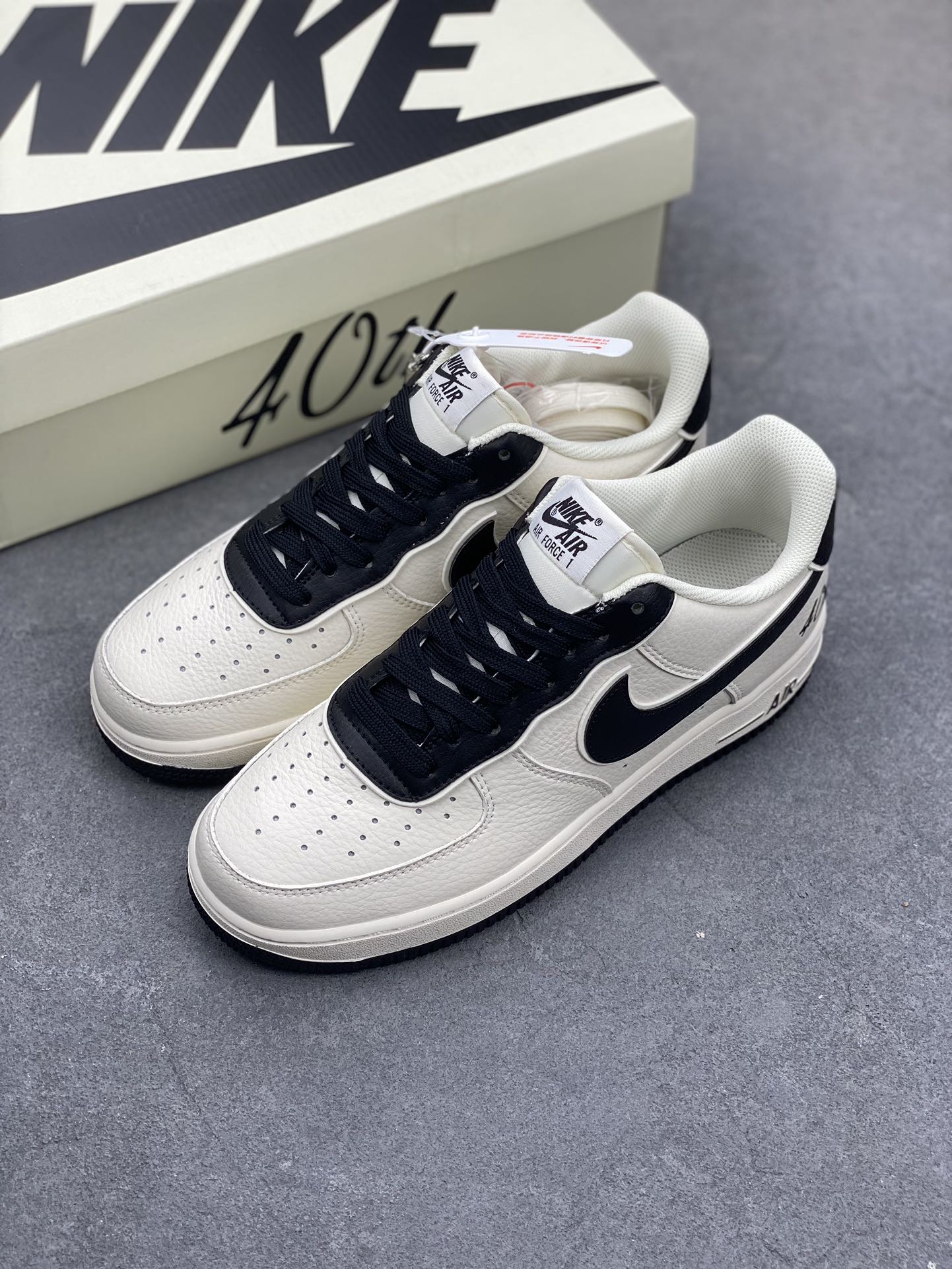 Nike Air Force 1 Low '40TH' Black/White Casual Sneakers 8 i1692657434 9498 6