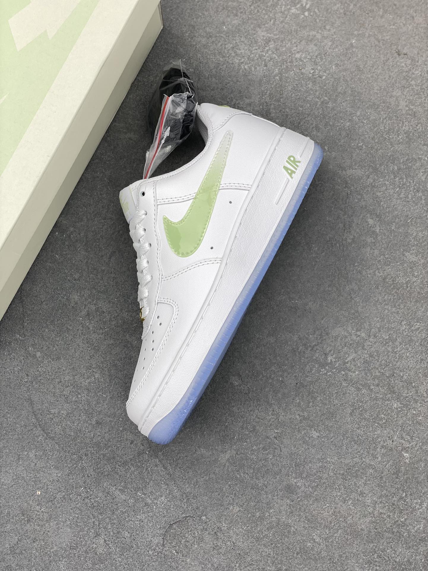 Nike Air Force 1 Low '07 'Gradient Green' Casual Sneakers 8 i1692657736 5869 6