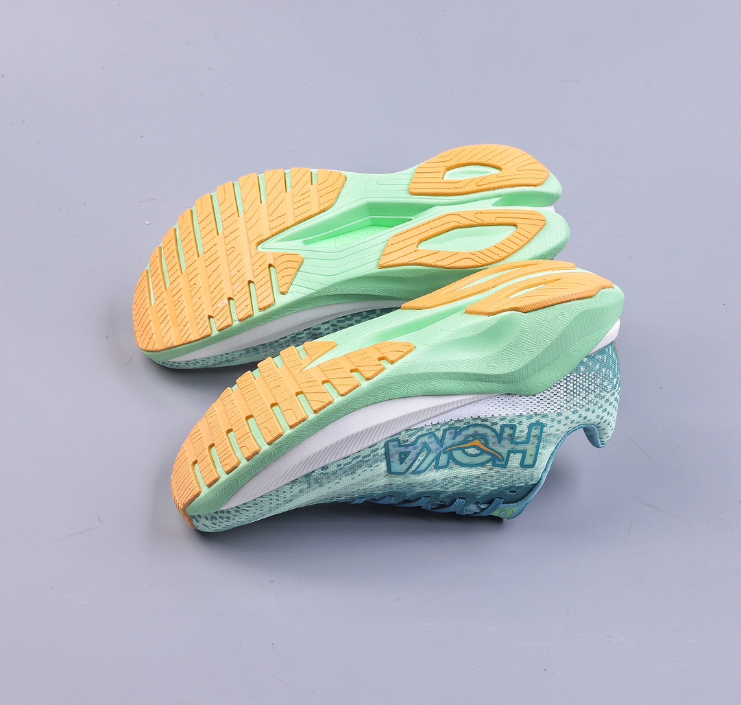 HOKA ONE ONE Kawana athletic shoes