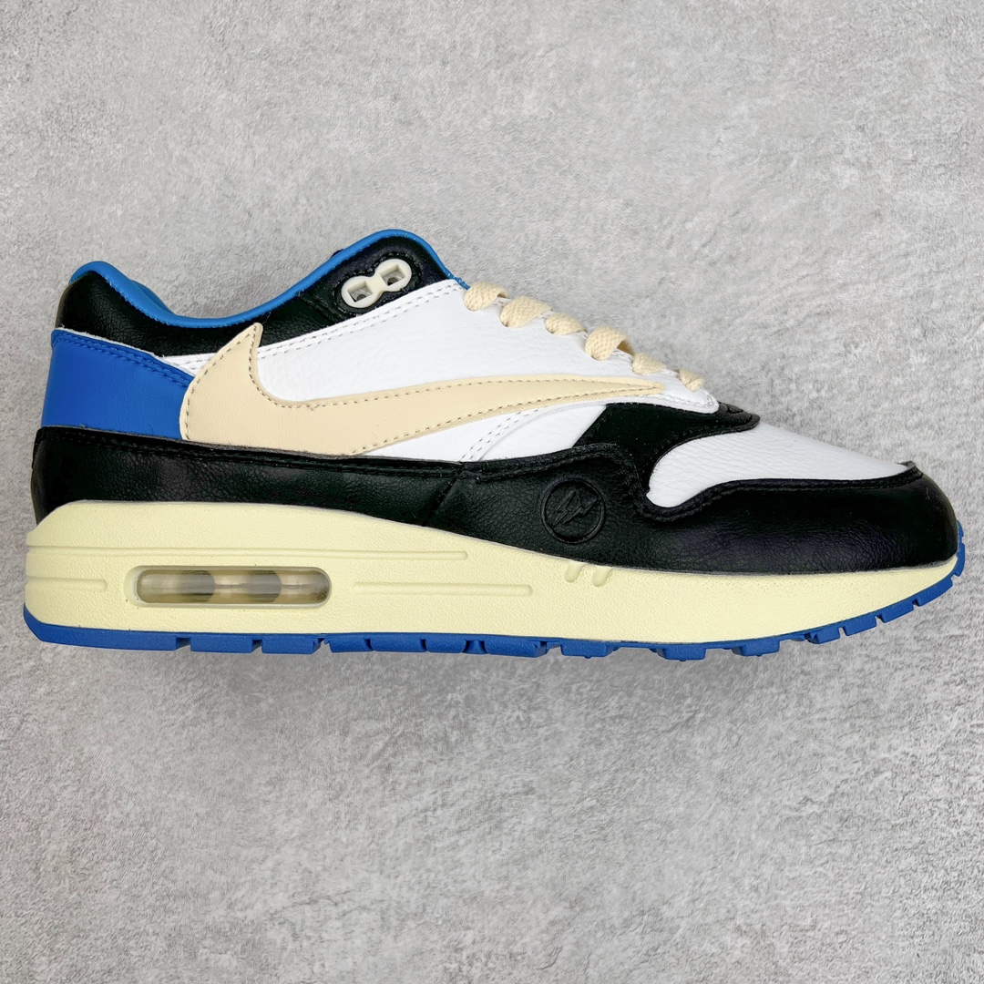 零售💰230 ＃超级福利‼NK Air Max 1 初代复古气垫慢跑鞋 由Tinker Hatfeld和Mark Parker在1987年设计 灵感来自于巴黎蓬皮杜中心 在参观了蓬皮杜中心之后提出了Air Max的标志性开窗可视气垫的理念 并将其实际开发成功 是NK史上第一双可视气垫跑鞋 凭借着Air Max气垫带来的舒适脚感和鞋面面料上的不断精进才使得Air Max 1在现如今都是复古慢跑鞋的首选 深厚的历史渊源 独特的流线形设计 极为复古的外观使得它深受鞋迷的喜爱 SIZE：36 36.5 37.5 38 38.5 39 40 40.5 41 42 42.5 43 44 44.5 45 46 47.5 编码：by2936030-运动鞋