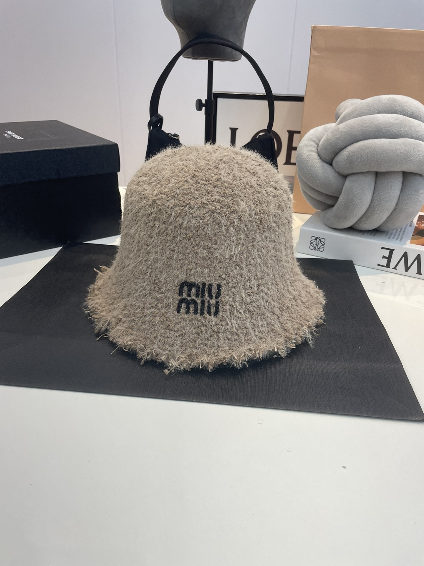 미우미우 모자 81128 Miu Miu Cap