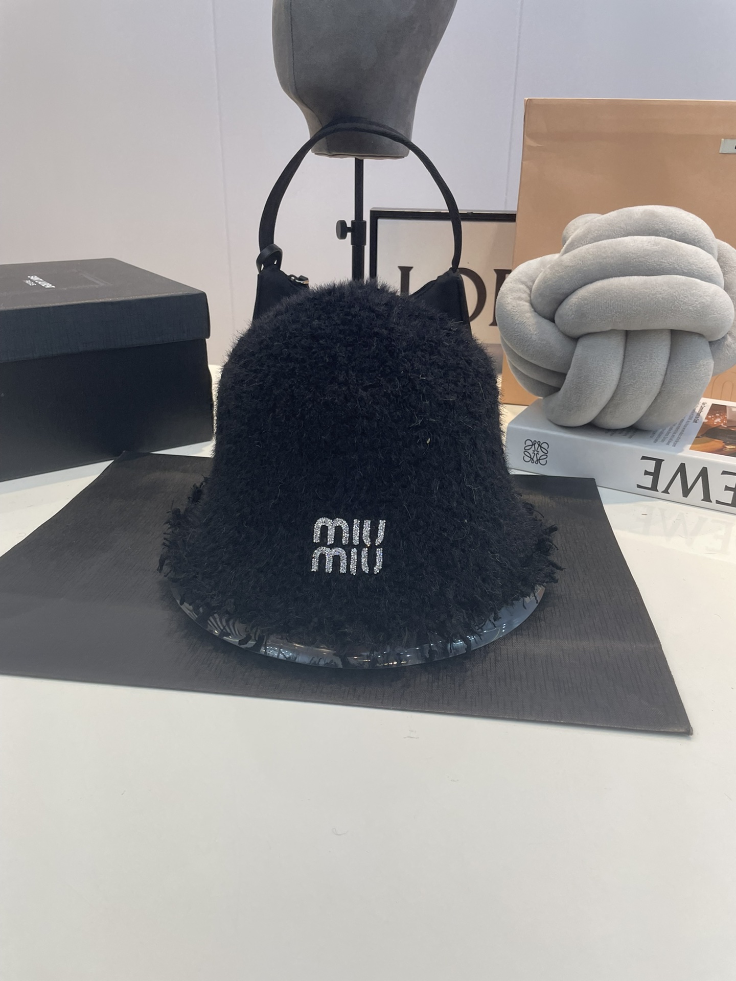 미우미우 모자 81130 Miu Miu Cap