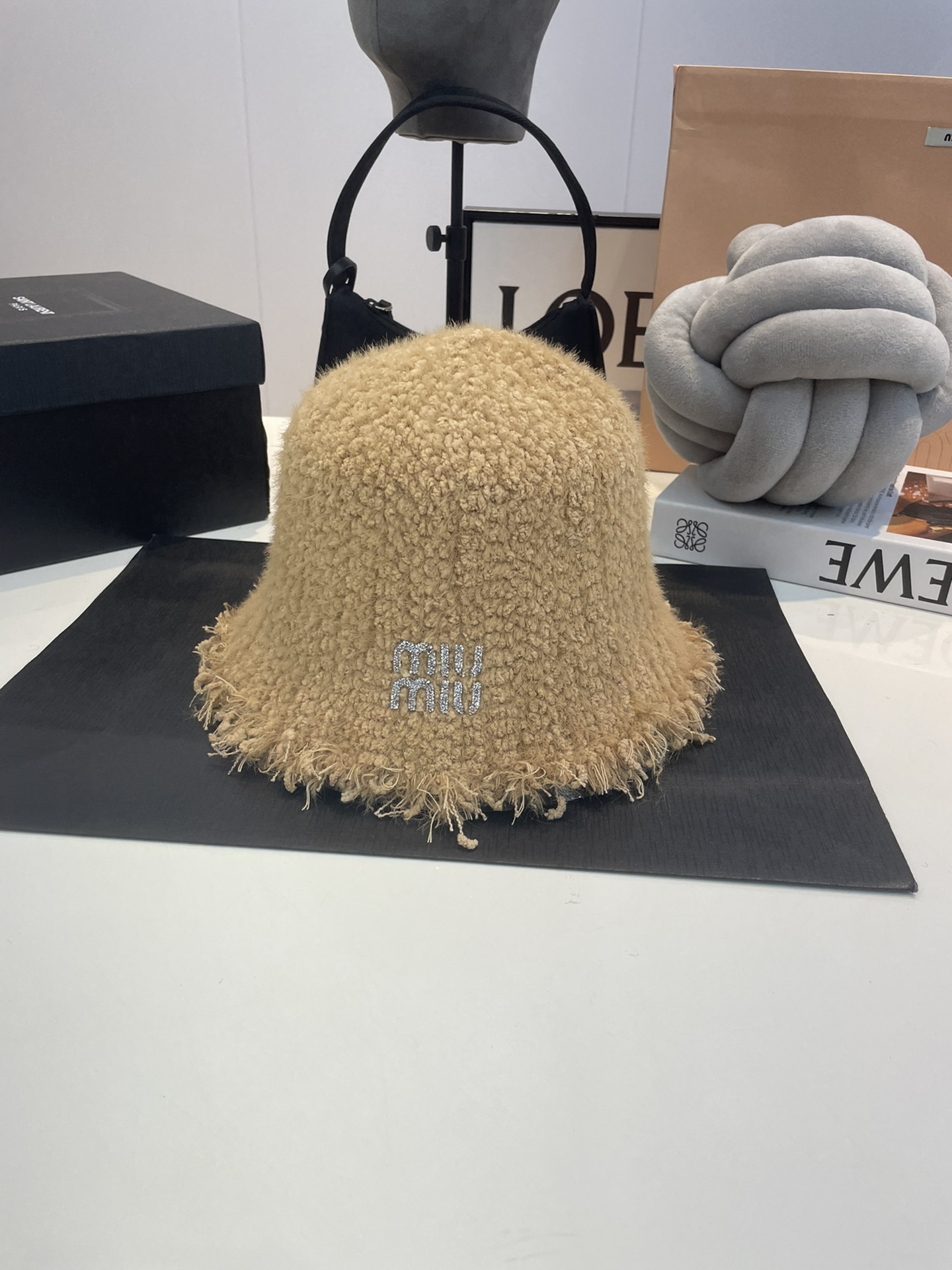 미우미우 모자 81131 Miu Miu Cap