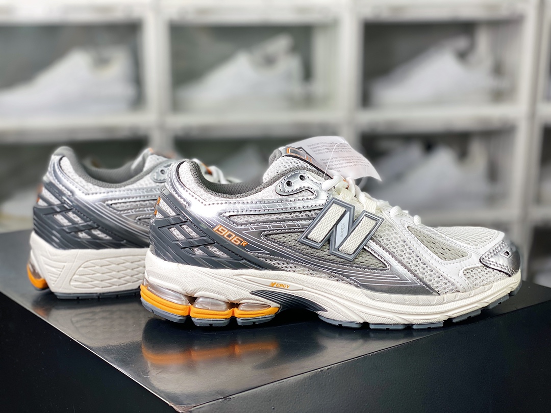 260 NB新百伦New Balance M1906R”Egret”系列低帮复古老爹风休闲运动慢跑鞋“联名米白黑亮黄”M1906RGG