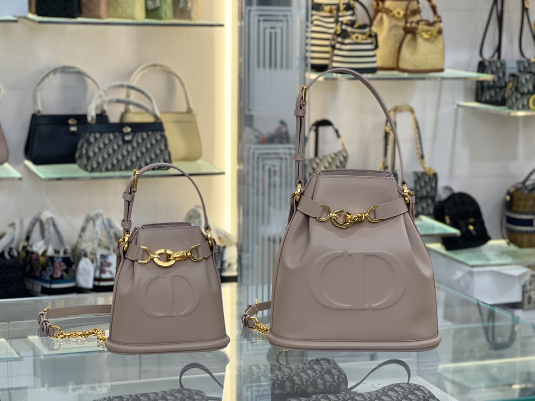 What Best Designer Replicas
 Dior AAA+
 Bags Handbags Cowhide