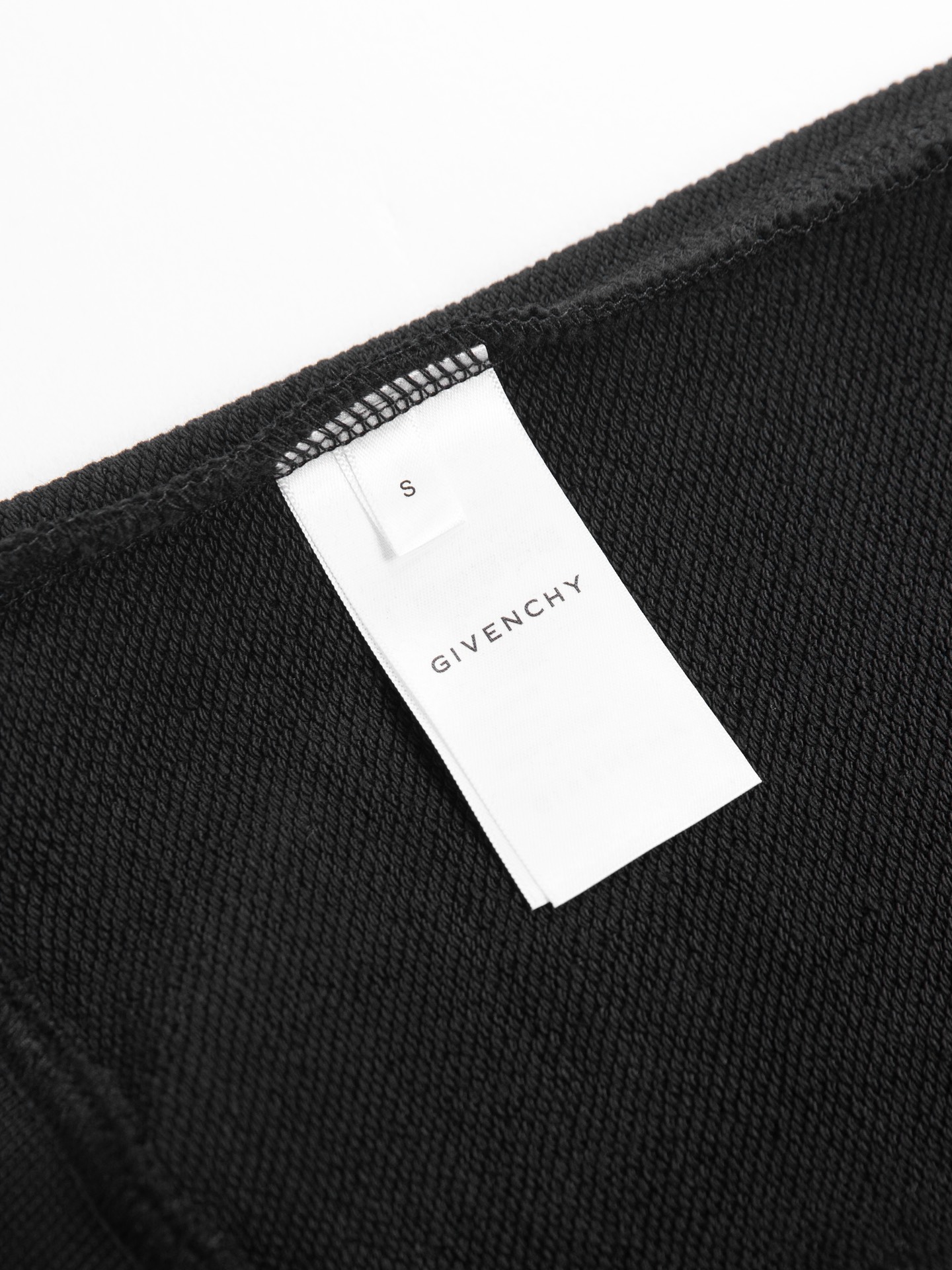 Givenchy’s High-Density Embroidery T-Shirt Collection in Black, Sizes XS-L - 图片 9