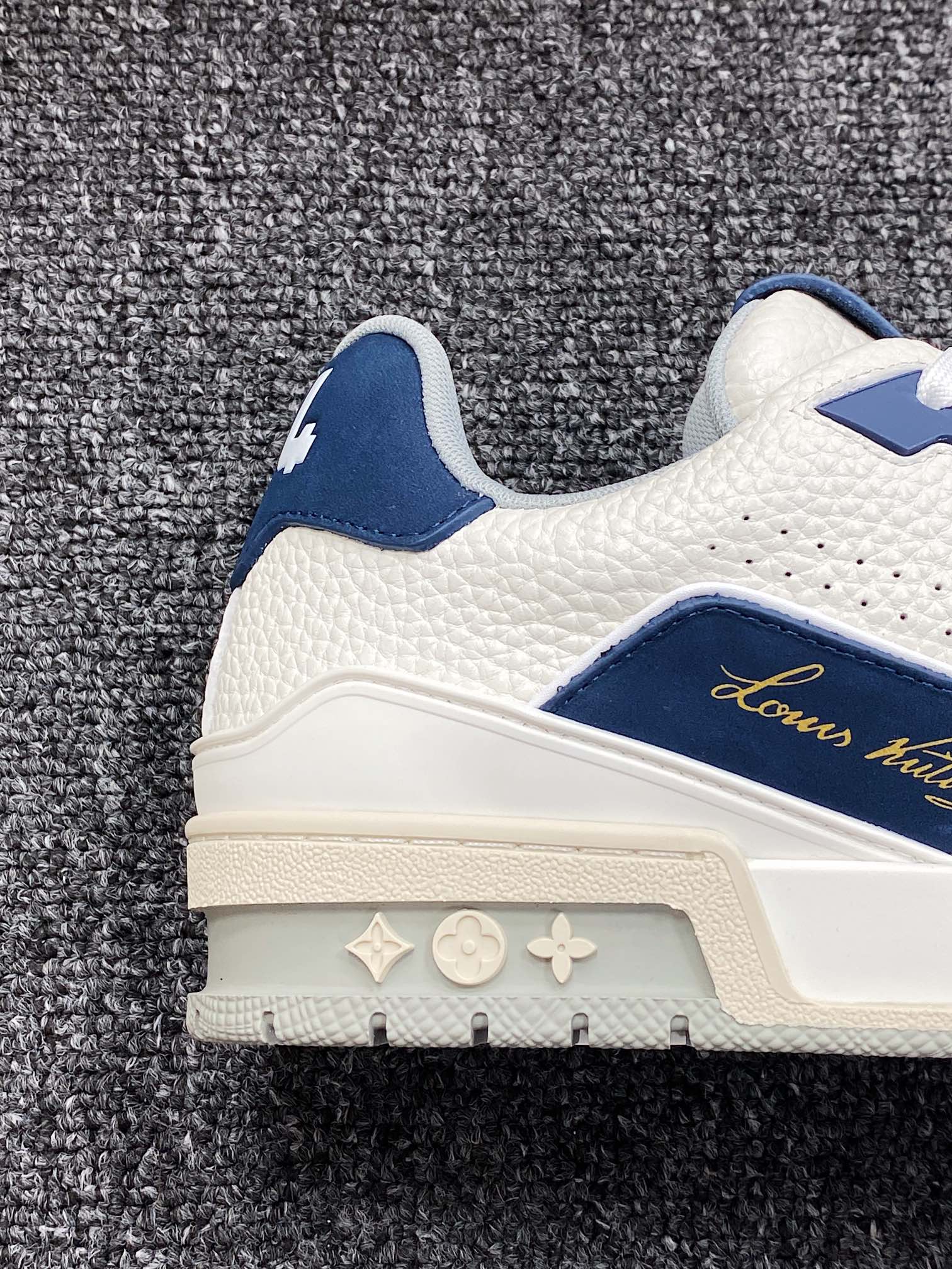 500 LV路易威登Louis Vuitton Trainer Sneaker Low 低帮复古休闲运动文化百搭篮球板鞋