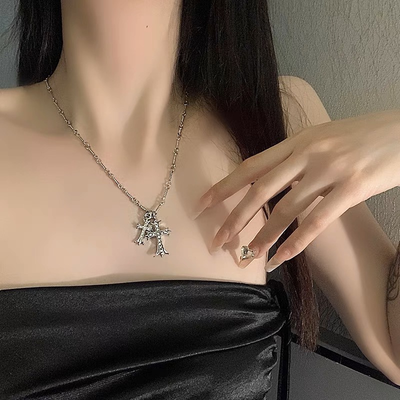 
A2174 👑火爆 克罗心18K金货双花 项链 重工开版高端定制💝时尚简约 ✨优雅个性美丽  超火爆 