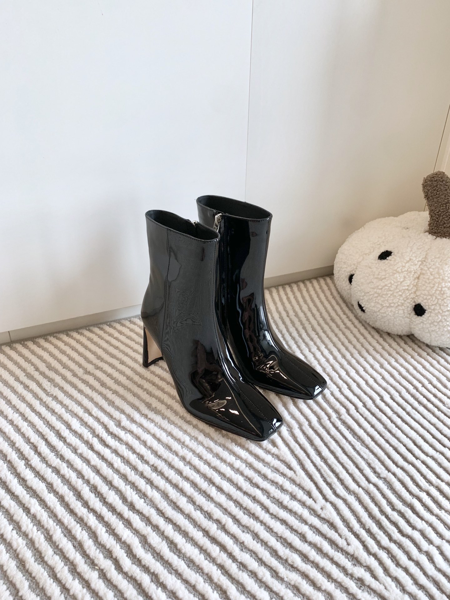 Jimmy Choo Classic Crude Boot Series: High-Quality, Limited Edition, Italy-Made. - 图片 3