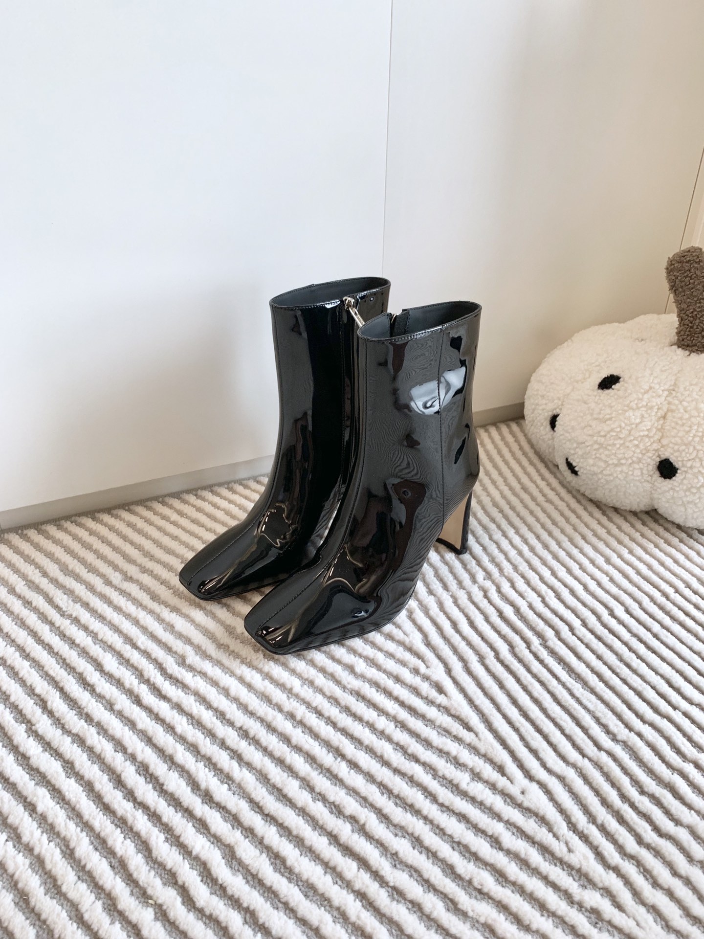 Jimmy Choo Classic Crude Boot Series: High-Quality, Limited Edition, Italy-Made. - 图片 2