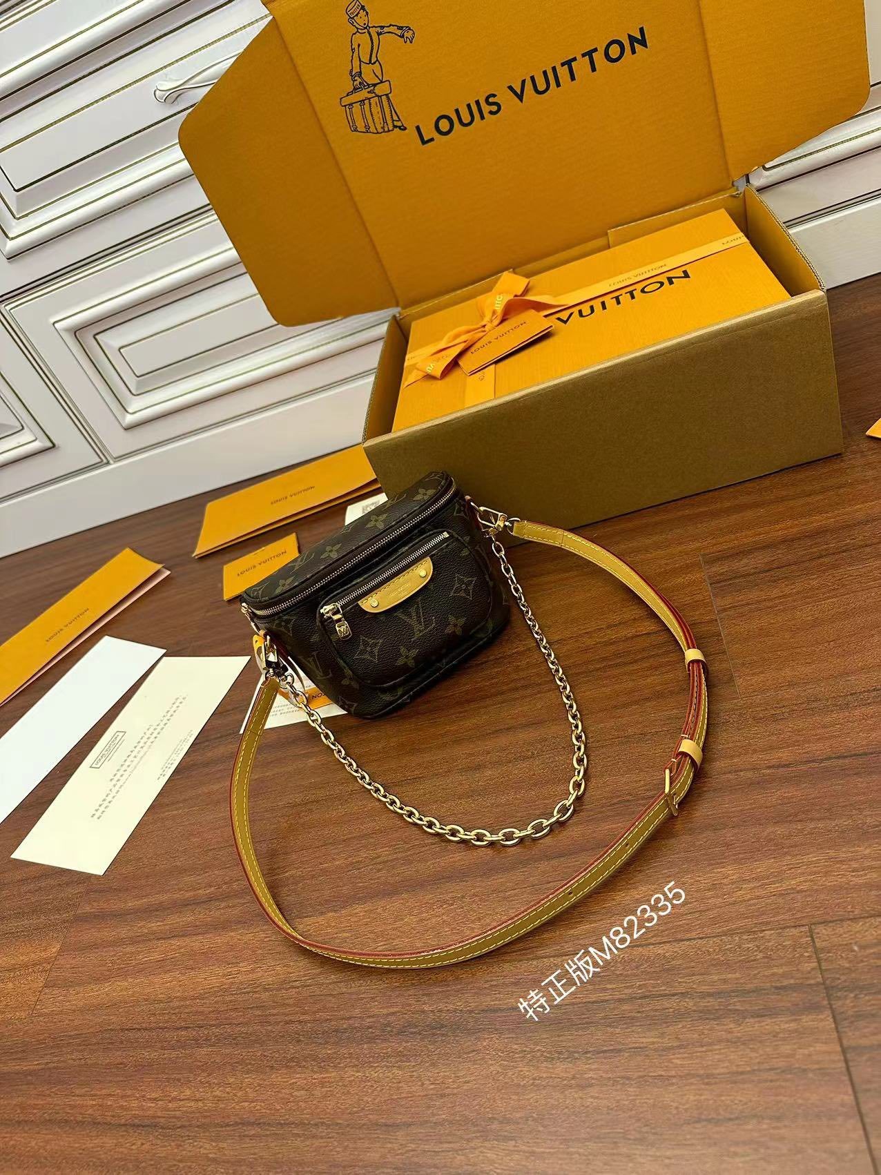 独家首发型号特正版M82335品质全面再次升级专柜同步电子芯片内码新礼盒礼品袋保护纸铜版电子标签合格证皮