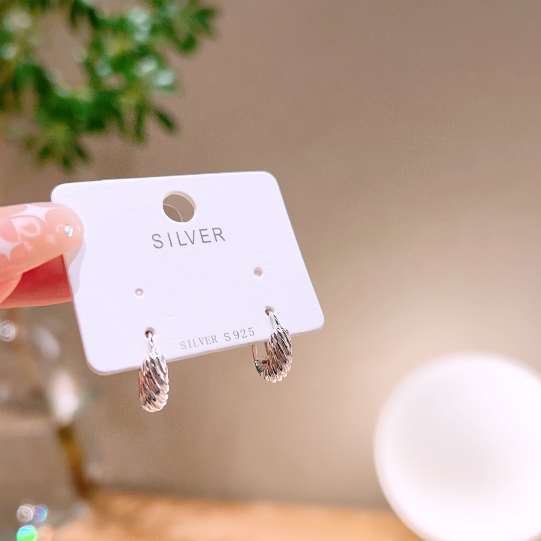 High Polish Silver Ear Cuffs Sweet & Cool Valentine's Day Gold