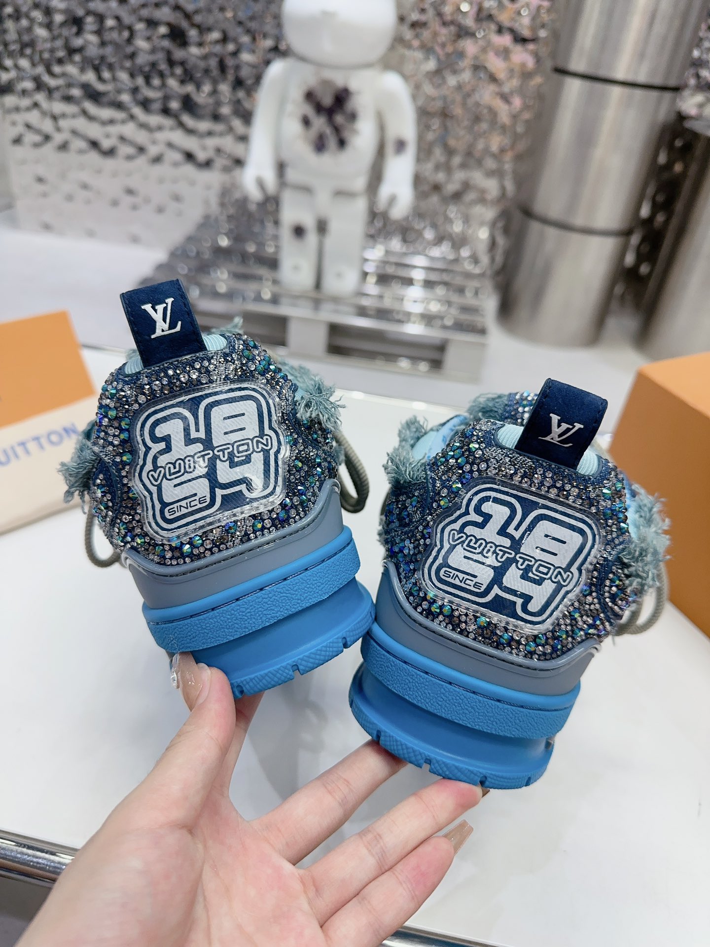 ：【】 𝙇𝙑 𝟐𝟎𝟐𝟑/𝐒𝐒 𝐧𝐞𝐰 Louis Vuitton Walking Skateboarding Shoes Popping up, las LOUIS VUITTO