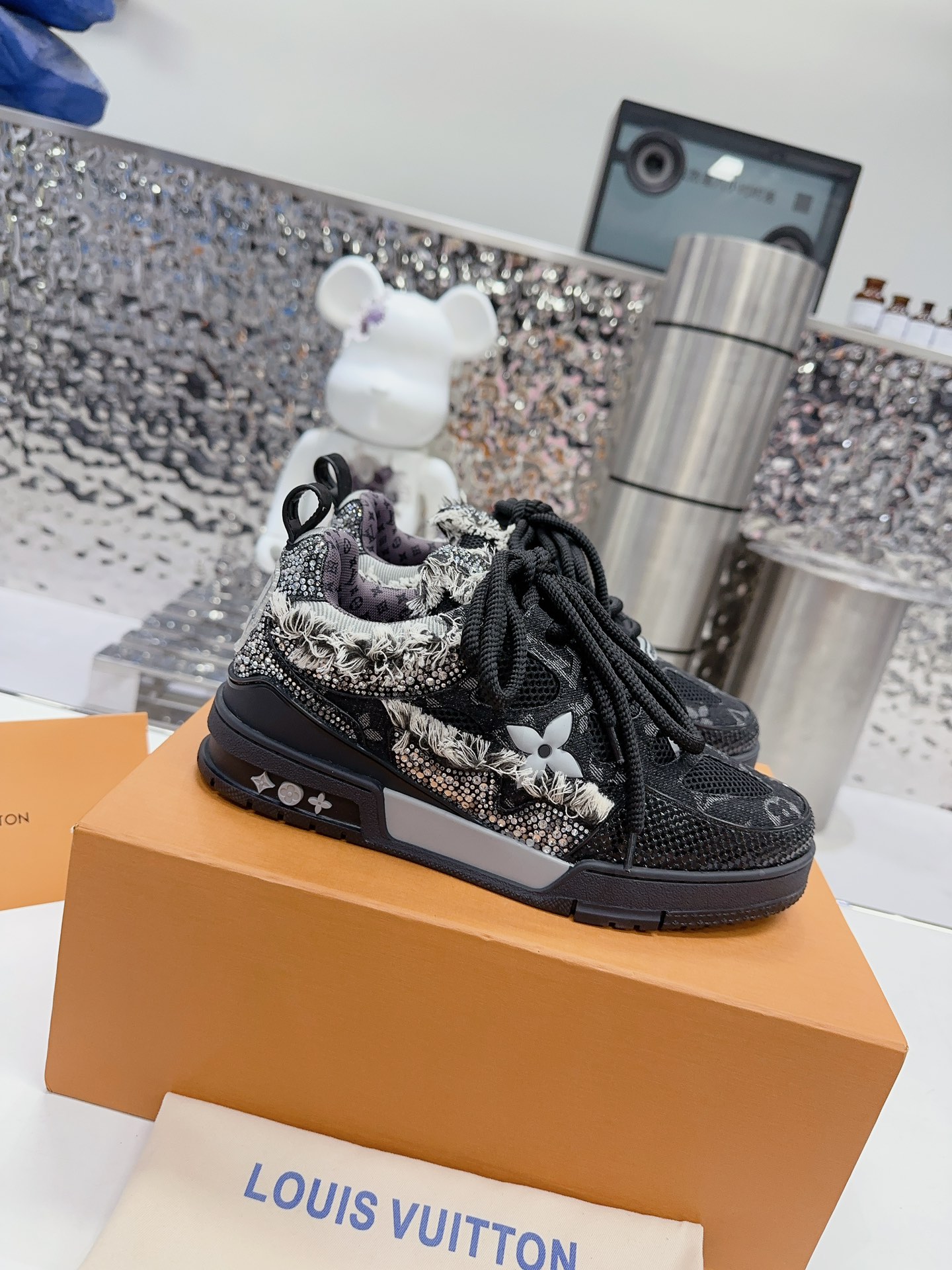 ：【】 𝙇𝙑 𝟐𝟎𝟐𝟑/𝐒𝐒 𝐧𝐞𝐰 Louis Vuitton Walking Skateboarding Shoes Popping up, las LOUIS VUITTO