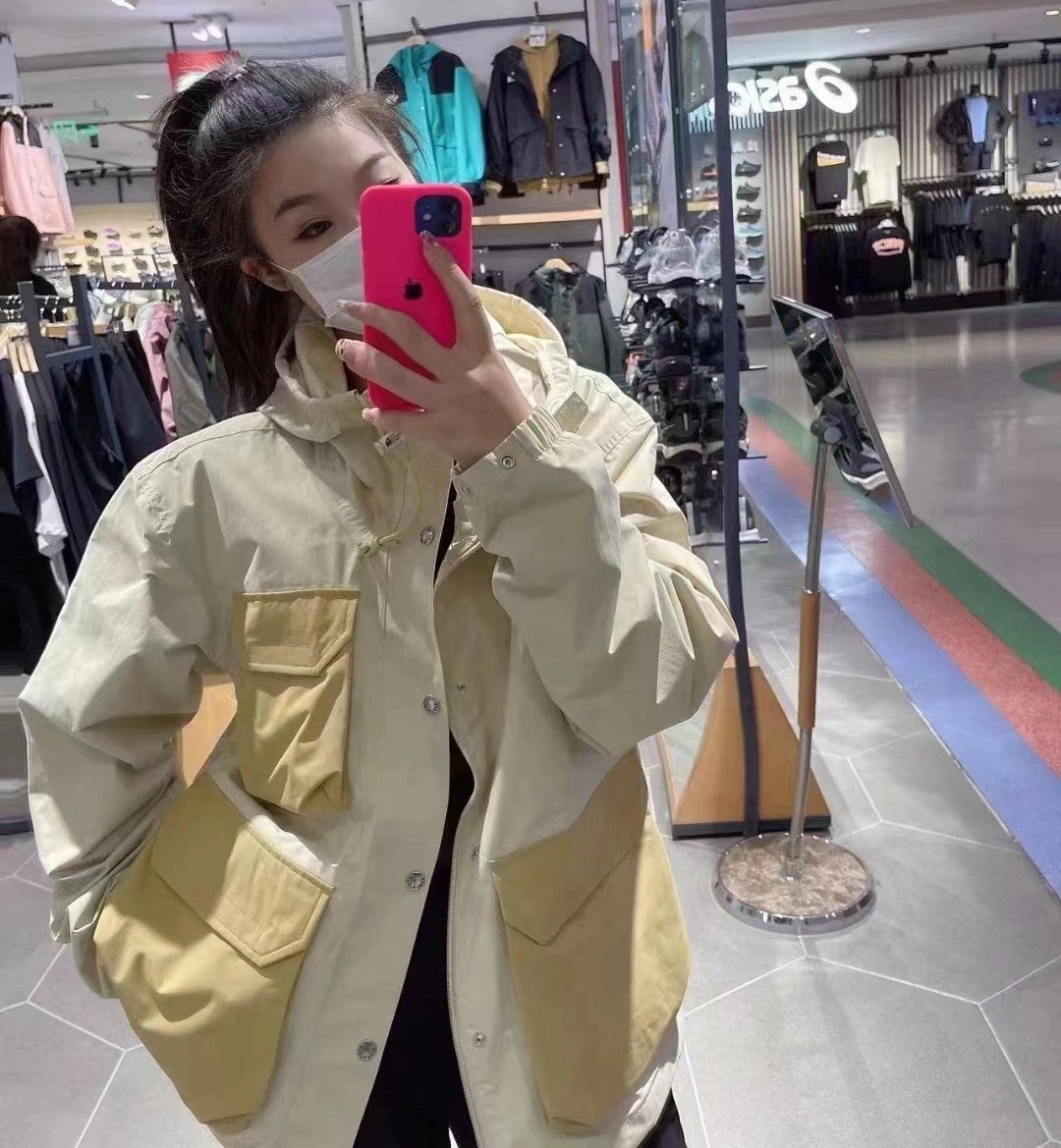 供货价:105💰『福建实体款』宝龙商城特别供应,高质量工艺细节拉满,原包装+原吊牌 【HSP-2313】
 
初秋工装新品❗TNF户外防风防水工装夹克外套！男女同款！

北脸家硬货来了，老渠道，贸易公司正货，同步至少1000+！

走路都带骨子里的自由 随性 帅气和不羁⚠️

防风防晒两不误 做个户外山系辣妹可好？